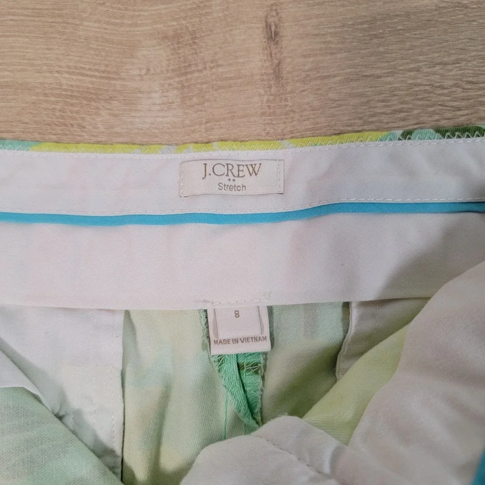 J. Crew Size 8 Floral‎ Flower Print Shorts Preppy Casual Classy Easy Minimalist